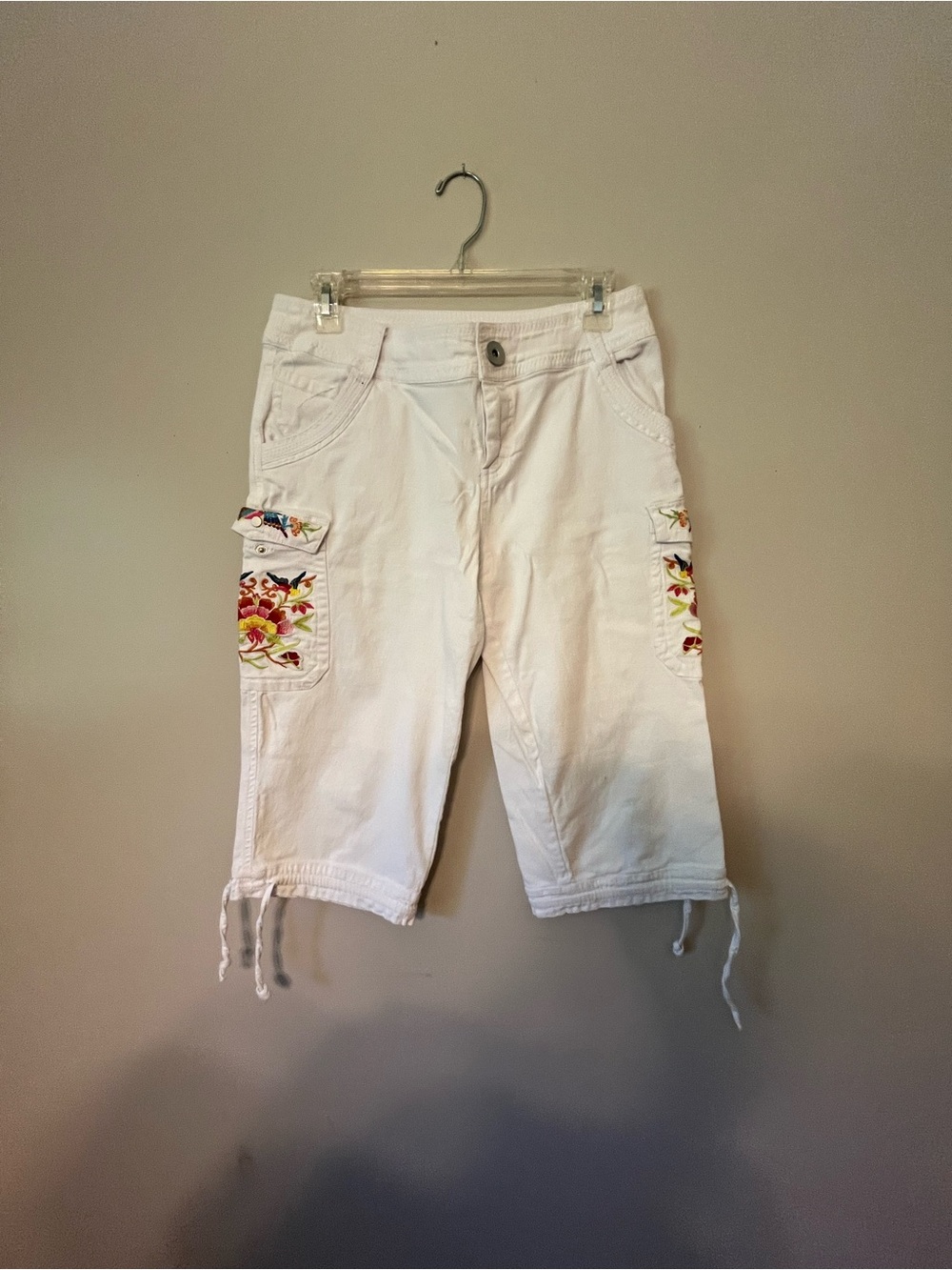 White Embroidered Cargo Capri Shorts - Women's